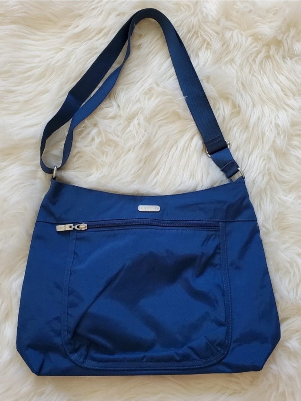 Baggallini Navy Blue Nylon Crossbody Bag